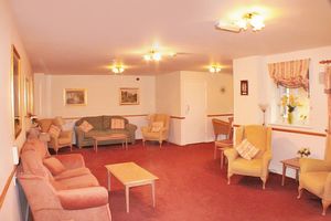 RESIDENTS LOUNGE- click for photo gallery